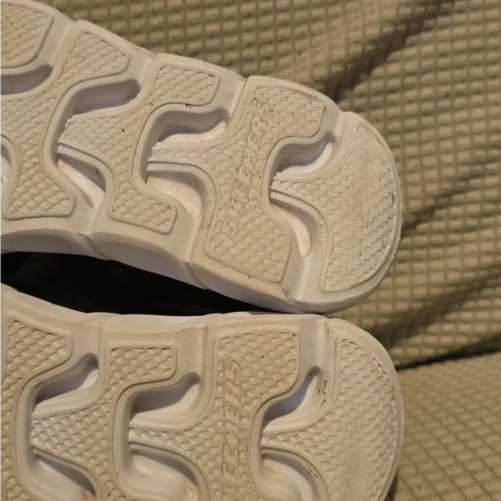 Skechers Black Textured Sandals